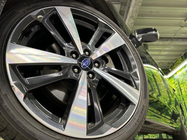 �y����18�C���`�A���~�z�C�[���z�O�ςɃ}�b�`���������A���~�z�C�[���𑕒����Ă���܂��B�e��ЊO�A���~�z�C�[����A�X�^�b�h���X�^�C�����戵�����Ă���܂��B���񂲑��k����������