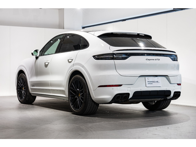 カイエンクーペGTS ティプトロニックS リアセンターシート 4WD