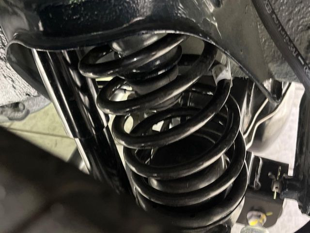 下回りがきれいなうちに、防錆加工の施工がオススメ。降雪地域はもちろん、沿岸部にお住いの方や、趣味でマリン・ウィンタースポーツをされる方にご好評いただいております。