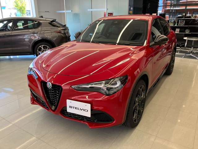 ステルヴィオ2.2 ターボ ディーゼル Q4 ヴェローチェ 4WD