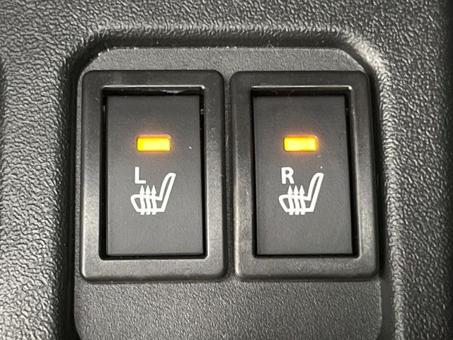 【シートヒーター】寒い日に重宝するシートヒーター!エアコンより早く温まってくれるので寒がりの人も安心ですね♪エアコンの温風は乾燥するから苦手、という方にもをおすすめです。