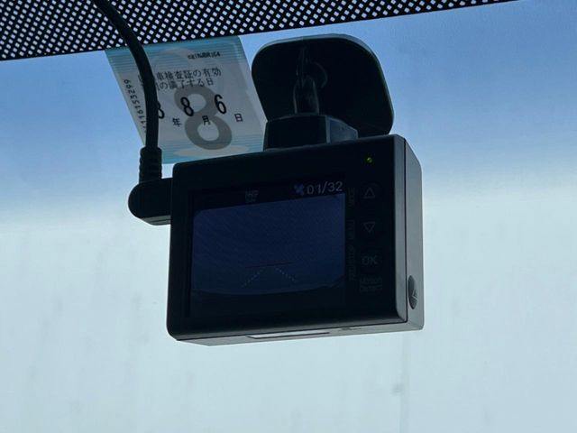 �y�h���C�u���R�[�_�[�z�h���C�u���R�[�_�[����!���s���͂������A������^�]�⎖�̂ɑ��������ہA�f���ŋL�^���A����̃��X�N�ɔ����܂��B���L�^�pSD�J�[�h�͂��q�l�����g�ł��������������K�v������܂��B