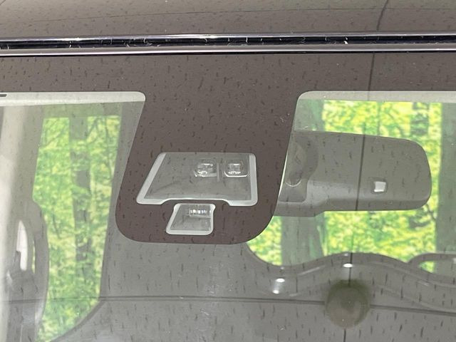 �y�G�}�[�W�F���V�[�u���[�L�z���s���ɑO���̎ԗ�����F�����A�Փ˂������Ȏ��͌x��ƃu���[�L�ŏՓˉ���Ɣ�Q�y�����A�V�X�g�B�����S�Ƀh���C�u�����y���݂��������܂��B