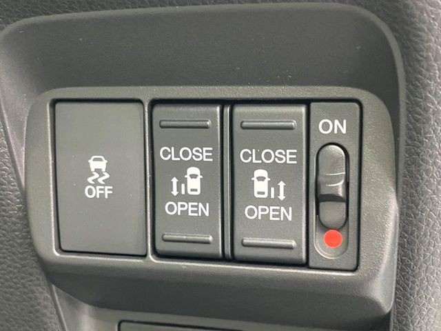 �y�����p���[�X���C�h�h�A�z�X�}�[�g�L�[��^�]�Ȃ̃X�C�b�`�Ō�ȗ����X���C�h�h�A�̊J���\���d��������͂����ăh�A���J����K�v�������A�����Ȃ��q�l�ł��ȒP�ɊJ���߂ł����K�ł���