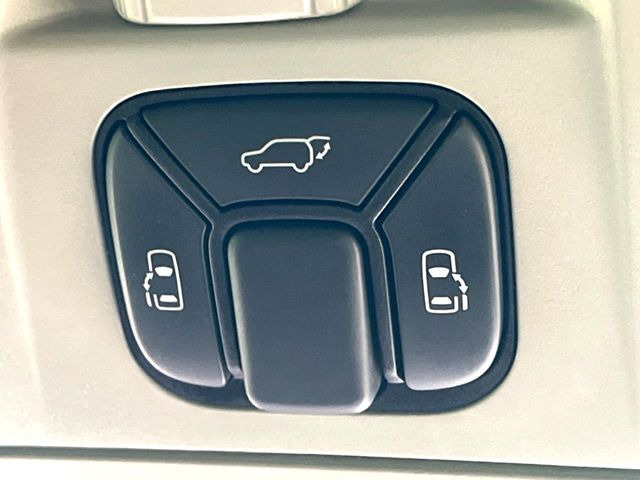 �y�����p���[�X���C�h�h�A�z�X�}�[�g�L�[��^�]�Ȃ̃X�C�b�`�Ō�ȗ����X���C�h�h�A�̊J���\���d��������͂����ăh�A���J����K�v�������A�����Ȃ��q�l�ł��ȒP�ɊJ���߂ł����K�ł���