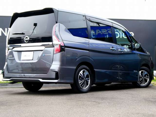 セレナ1.2 e-POWER ハイウェイスターV