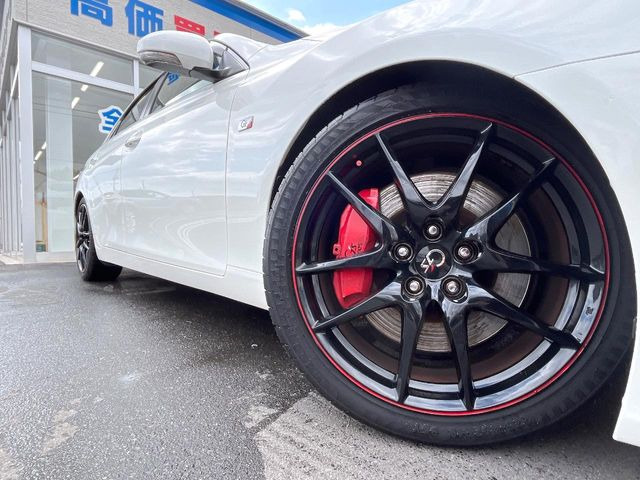 �y�����A���~�z�C�[���z�O�ςɃ}�b�`���������A���~�z�C�[���𑕒����Ă���܂��B�e��ЊO�A���~�z�C�[����A�X�^�b�h���X�^�C�����戵�����Ă���܂��B���񂲑��k����������