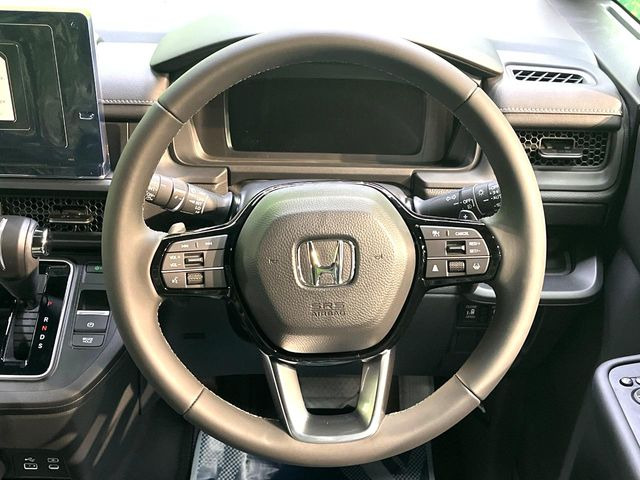 �y�����v�����X�e�A�����O�z�㎿�Ȋv���g�p���邱�ƂŁA��ɂ����������݂ƂĂ��^�]���₷���n���h���ł���