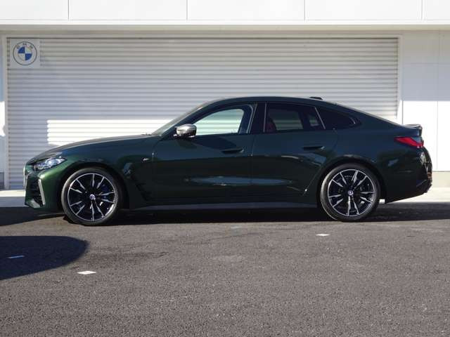 4シリーズグランクーペM440i xドライブ 4WD