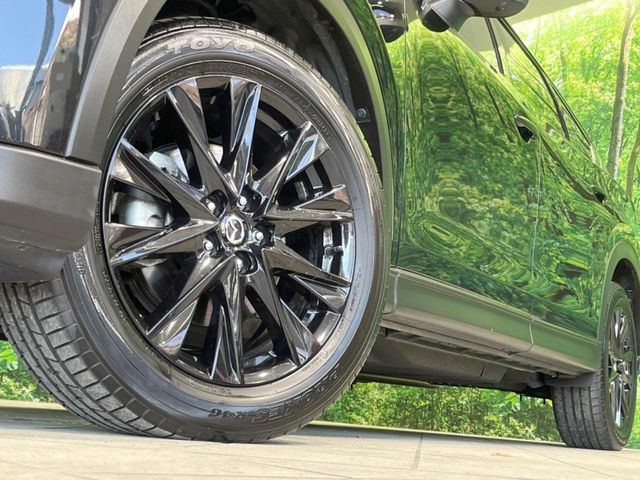 【純正アルミホイール】外観にマッチした純正アルミホイールを装着しております。各種社外アルミホイールや、スタッドレスタイヤも取扱いしております。是非ご相談ください♪