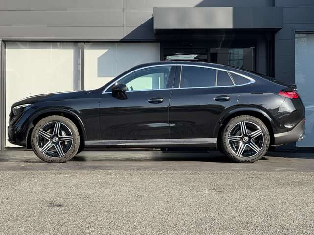 GLCクーペ220d 4マチック AMGラインパッケージ(ISG) 4WD