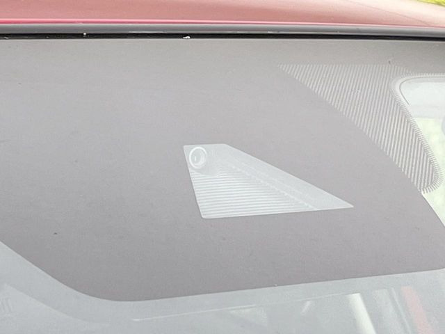 �yi-ACTIVESENSE�z���s���ɑO���̎ԗ�����F�����A�Փ˂������Ȏ��͌x��ƃu���[�L�ŏՓˉ���Ɣ�Q�y�����A�V�X�g�B�����S�Ƀh���C�u�����y���݂��������܂��B