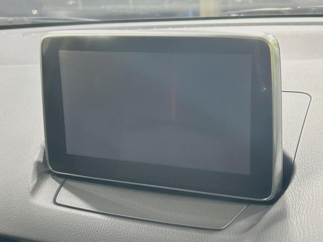 �y�}�c�_�R�l�N�g�i�r�z�ԓ��̕��͋C�Ƀ}�b�`������̌^�^�C�v�̃i�r�B�e����q�ݒ��Bluetooth�Đ����A�l�X�ȋ@�\���y���߂܂��B�����I�ȃ_�C�������삪�\�ŁA�g��������ǍD�ł��B