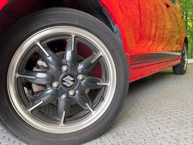 �y����15�C���`�A���~�z�C�[���z�O�ςɃ}�b�`���������A���~�z�C�[���𑕒����Ă���܂��B�e��ЊO�A���~�z�C�[����A�X�^�b�h���X�^�C�����戵�����Ă���܂��B���񂲑��k����������