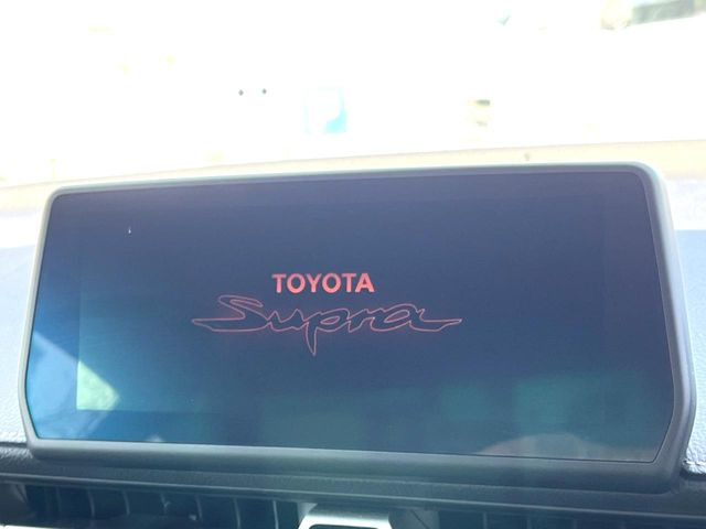 �y���[�J�[�����i�r�z�C���e���A�ɗn�����ރX�^�C���b�V���ȁu��p�݌v�v���[�J�[�i�r�𑕔��􎋔F���⑀�쐫�ȂǊ�{���\�ɂ��D��A���㎿�ȃJ�[���C�t�����y���݂��������܂��B