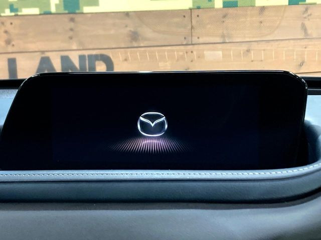 �y8.8�C���`�}�c�_�R�l�N�g�z�ԓ��̕��͋C�Ƀ}�b�`������^�̃f�B�X�v���C�B�X�}�z�ڑ��ł̃i�r�g�p��Bluetooth�Đ����A�l�X�ȋ@�\���y���߂܂��B�����I�ȃ_�C�������삪�\�ŁA�g��������ǍD�ł��B