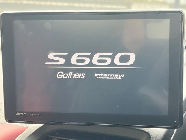 �y�����i�r�z�l�C�̏����i�r�𑕔����Ă���܂��B�i�r�̎g���₷���͂������A�I�[�f�B�I�@�\���[��!�L�����v�◷�s�͂������A�ʋ΂┃�����ȂǕ��i�̃h���C�u���y�����Ȃ�͂���