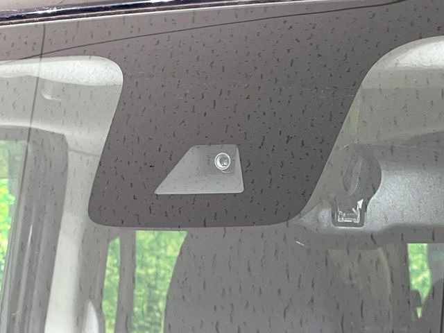 �y�C���e���W�F���g�G�}�[�W�F���V�[�u���[�L�z�t�����g�J�����őO���̎ԗ�����s�҂����m�B�Փ˂������Ȏ��͏Փ˔�Q�y���u���[�L���쓮�A�Փˉ�����T�|�[�g�B�����S�Ƀh���C�u�����y���݂��������܂��B