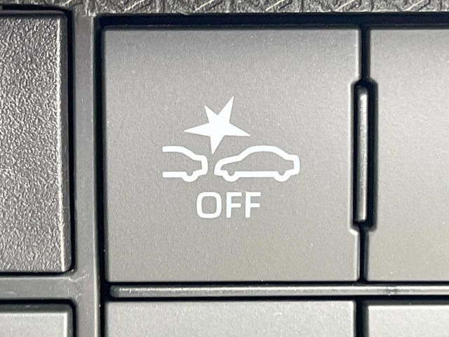 �y�X�}�[�g�A�V�X�g�z���s���ɑO���̎ԗ�����F�����A�Փ˂������Ȏ��͌x��ƃu���[�L�ŏՓˉ���Ɣ�Q�y�����A�V�X�g�B�����S�Ƀh���C�u�����y���݂��������܂��B