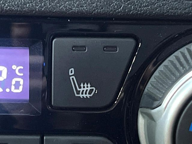 【シートヒーター】寒い日に重宝するシートヒーター!エアコンより早く温まってくれるので寒がりの人も安心ですね♪エアコンの温風は乾燥するから苦手、という方にもをおすすめです。