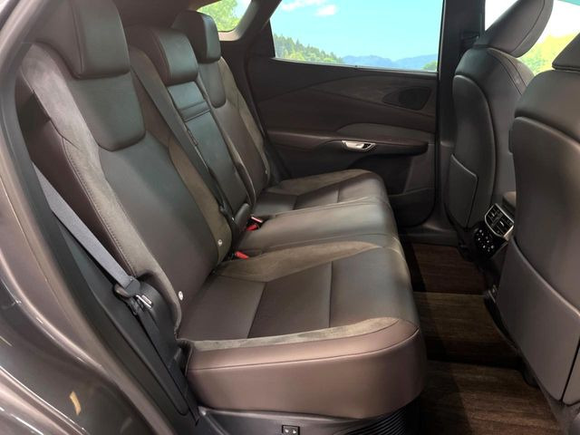 �L�X�Ƃ���2��ڃV�[�g�͋��Z���������A���S�n�����K!�F�B��Ƒ��Ƃ̂��o�����ɂ҂�����ł��B�x�r�[�V�[�g��`���C���h�V�[�g�g�p�������K�ɂ��߂�������������\���ȋ�Ԃ��m�ۂ��Ă��܂��B