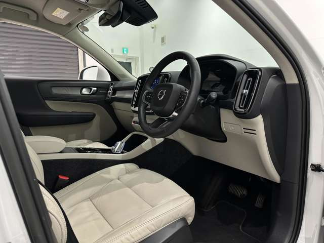 XC40アルティメット B4 AWD 4WD