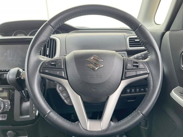 �y�����v�����X�e�A�����O�z�㎿�Ȋv���g�p���邱�ƂŁA��ɂ����������݂ƂĂ��^�]���₷���n���h���ł���