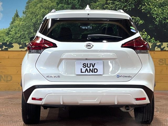 安心の最長10年・走行無制限保証(有償)をご用意。保証内容も充実はもちろん、無料点検&オイル交換や、年中無休の全国・24時間ロードサービスも付帯されておりますのでご安心下さい。