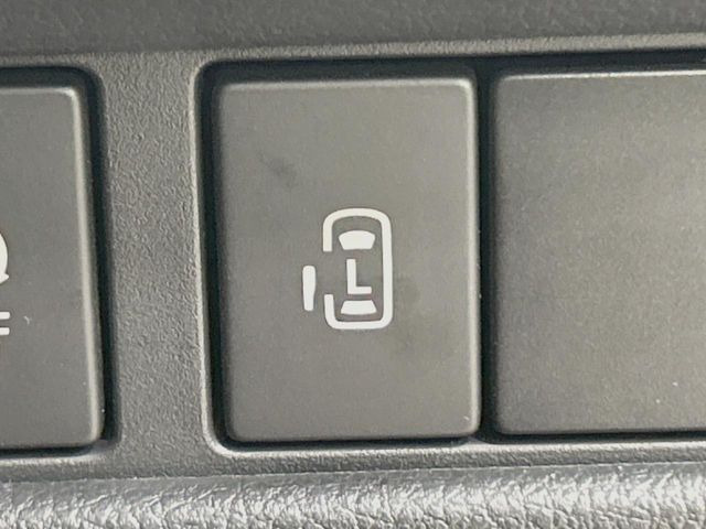 �y�p���[�X���C�h�h�A�z�X�}�[�g�L�[��^�]�Ȃ̃X�C�b�`�ŃX���C�h�h�A�̊J���\���d��������͂����ăh�A���J����K�v�������A���������q�l�ł��A�d���ו��������Ă��鎞�����N�ɊJ���߂ł��܂���