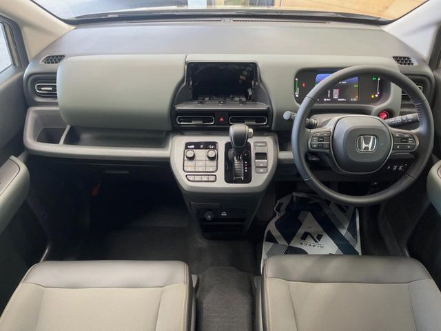 フリード1.5 e:HEV クロスター