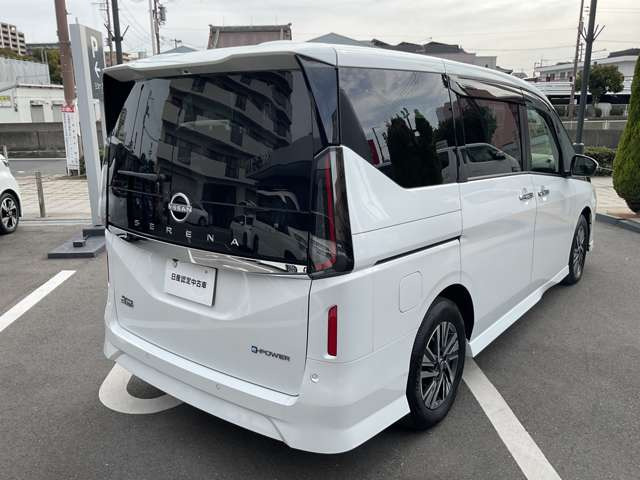 セレナ1.4 e-POWER ハイウェイスターV
