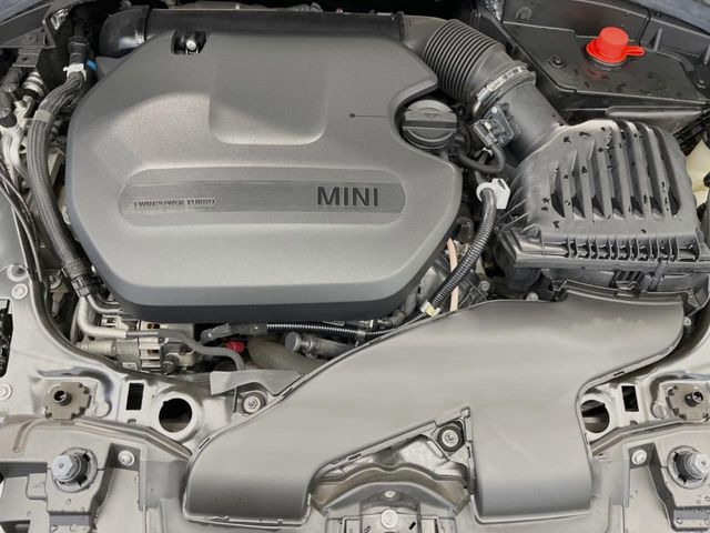 �����X�ł́A�e���[�J�[�̐�p�f�f�e�X�^�[�𓱓��B���Ǝ��i�����e�N�j�J���X�^�b�t���풓���Ă���܂��̂ŁA������̍ۂɂ����S���Ă����p���������܂��B