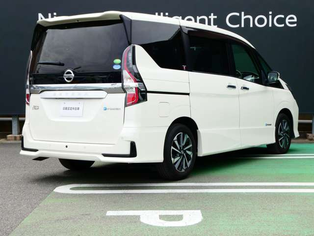 セレナ1.2 e-POWER ハイウェイスターV