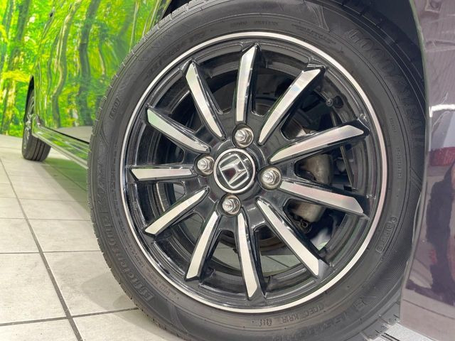 �y����14�C���`�A���~�z�C�[���z�O�ςɃ}�b�`���������A���~�z�C�[���𑕒����Ă���܂��B�e��ЊO�A���~�z�C�[����A�X�^�b�h���X�^�C�����戵�����Ă���܂��B���񂲑��k����������