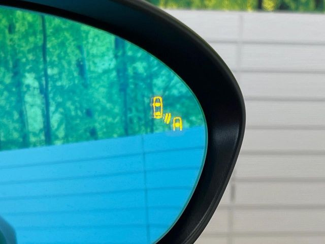 �y�u���C���h�X�|�b�g���j�^�����O�z���s���A�h�A�~���[�̎��p�ɂȂ�₷���ӏ��Ɍ㑱�Ԃ��ڋ߂���ƃT�C�h�~���[�t�߂Ɍx����\���A�h���C�o�[�ɒ��ӊ��N�����Ă���܂��B