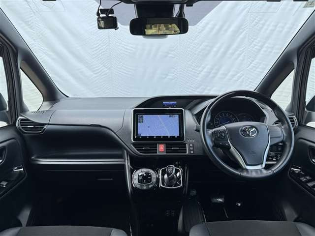 ノア1.8 ハイブリッド Si W×B II