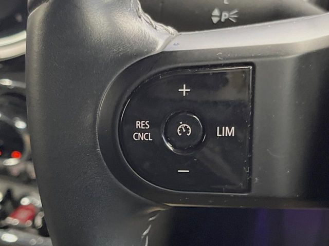 ���I�[�g�N���[�Y�R���g���[��:�������H�⎩���Ԑ�p���H���ɂāA�葬���q���\�ƂȂ�֗��ȋ@�\�ł��B�������ړ��̍ۂł����ɂ����֗��ɂ��g�����������܂���