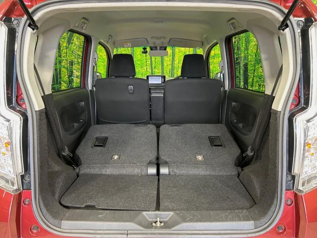 ���i�̂���������ʋ΁A���}���ɏ\���ȉ׎��X�y�[�X���m�ۂ��Ă���܂��B�Z�J���h�V�[�g��|���ƁA�傫�ȉו��̐ύڂ��\�ł���