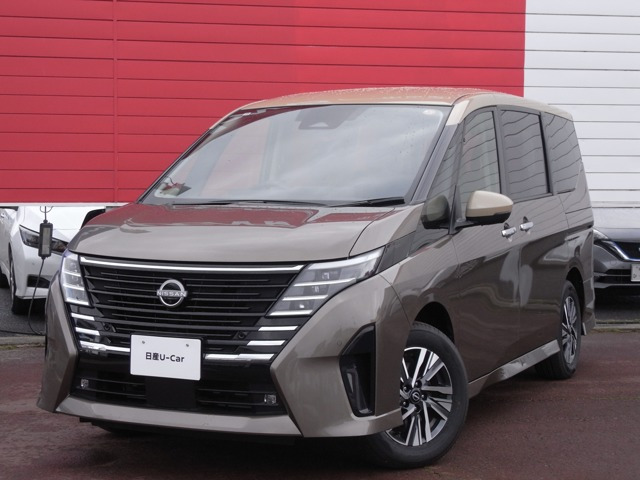 セレナ1.4 e-4ORCE ハイウェイスターV 4WD