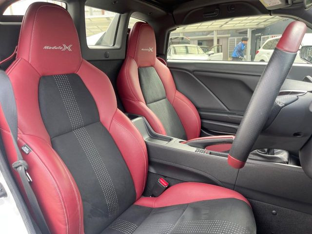 �y��p�X�|�[�c�V�[�g�z�z�[���h���ɗD��A�J�[�u���̑̂������}�����Ă���܂��B�܂��A�̂Ƀt�B�b�g���邩�獘��w�������ɂ����A�����O�h���C�u�⍂�����s�ł����K�ɂ��߂������������܂���