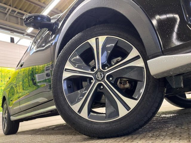 �y����17�C���`�A���~�z�C�[���z�O�ςɃ}�b�`���������A���~�z�C�[���𑕒����Ă���܂��B�e��ЊO�A���~�z�C�[����A�X�^�b�h���X�^�C�����戵�����Ă���܂��B���񂲑��k����������