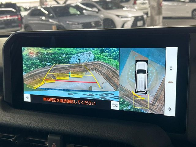 �y�p�m���~�b�N�r���[���j�^�[�z��p�̃J�����ɂ��A�ォ�猩���낵���悤�Ȏ��_��360�x�N���}�̎��͂��m�F���邱�Ƃ��ł��܂������p�������m�F���₷���A�����ꏊ�ł̐؂�Ԃ��⒓�Ԃ��X���[�Y�ɍs���܂��B