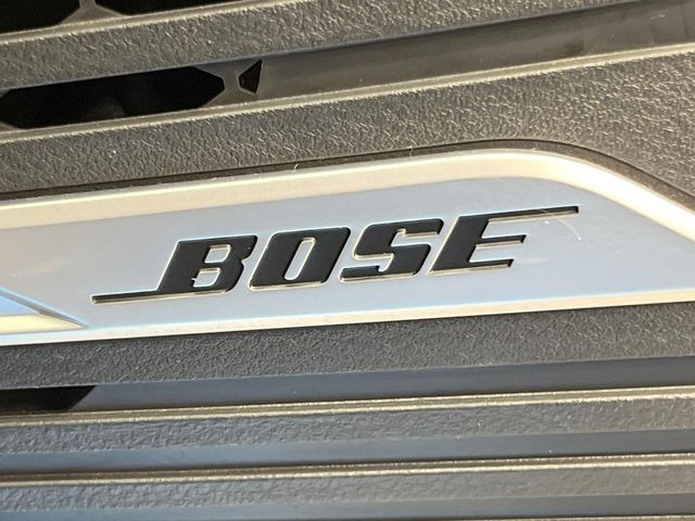 �yBOSE�T�E���h�V�X�e���z���[�J�[�I�v�V�����̍��i�ʃT�E���h�V�X�e���𓋍ځB��p�̃`���[�j���O���{���ꂽ�召�l�X�ȃX�s�[�J�[����ǎ��ȃT�E���h���t�ł��A�Տꊴ���ӂ�鉹����Ԃ����o���܂��B