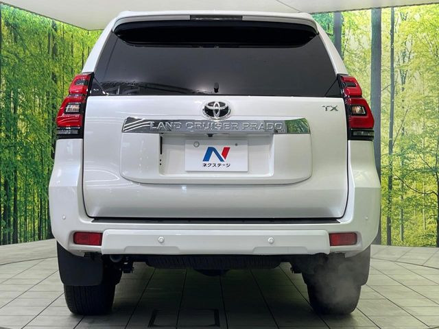 安心の最長10年・走行無制限保証(有償)をご用意。保証内容も充実はもちろん、無料点検&オイル交換や、年中無休の全国・24時間ロードサービスも付帯されておりますのでご安心下さい。