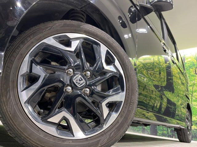 �y����15�C���`�A���~�z�C�[���z�O�ςɃ}�b�`���������A���~�z�C�[���𑕒����Ă���܂��B�e��ЊO�A���~�z�C�[����A�X�^�b�h���X�^�C�����戵�����Ă���܂��B���񂲑��k����������