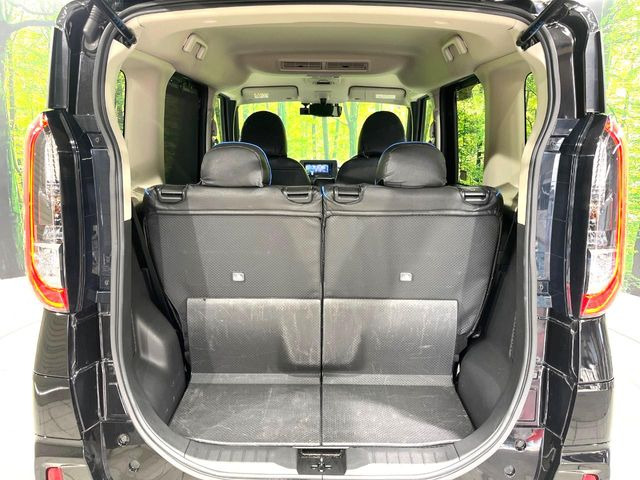 ���i�̂���������ʋ΁A���}���ɏ\���ȉ׎��X�y�[�X���m�ۂ��Ă���܂��B�Z�J���h�V�[�g��|���ƁA�傫�ȉו��̐ύڂ��\�ł���