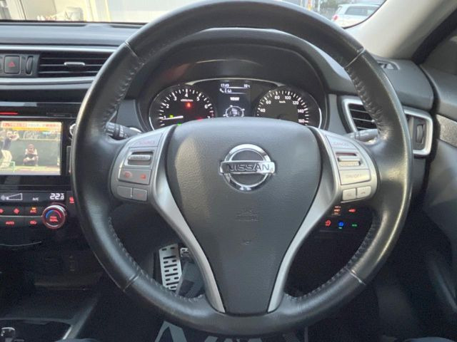 �y�����v�����X�e�A�����O�z�㎿�Ȋv���g�p���邱�ƂŁA��ɂ����������݂ƂĂ��^�]���₷���n���h���ł���