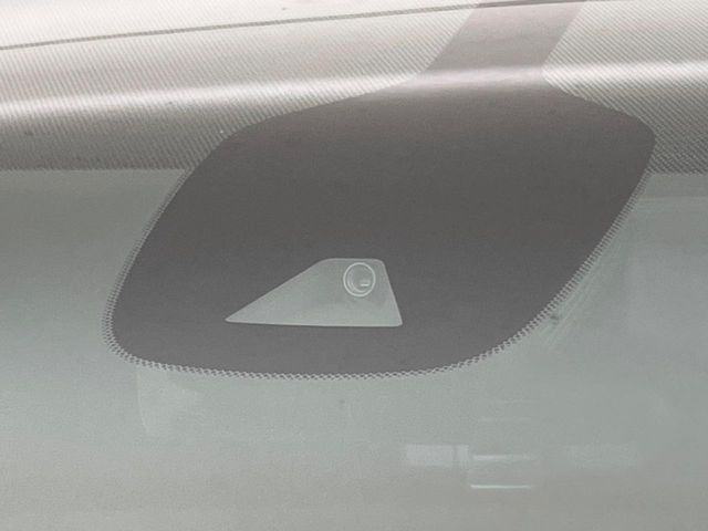 �y�C���e���W�F���g�G�}�[�W�F���V�[�u���[�L�z�t�����g�J�����őO���̎ԗ�����s�҂����m�B�Փ˂������Ȏ��͏Փ˔�Q�y���u���[�L���쓮�A�Փˉ�����T�|�[�g�B�����S�Ƀh���C�u�����y���݂��������܂��B