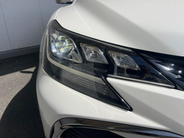 �yLED�w�b�h���C�g�z���V����ԑ��s�����ǍD�Ȏ��E���m�ۂ����S���ĉ^�]�ł��鍂�P�xLED�w�b�h���C�g�𑕔�!�_�����x�������A����d�͂��}�����Ă��܂��B