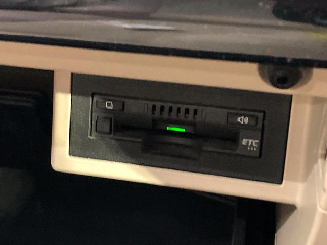 【ETC】高速道路の料金所をストレスなく通過!話題のスポットやサービスエリアに多い「スマートIC」利用時は必須のアイテムです。当店でセットアップを実施、ご納車当日からすぐにご利用いただけます!